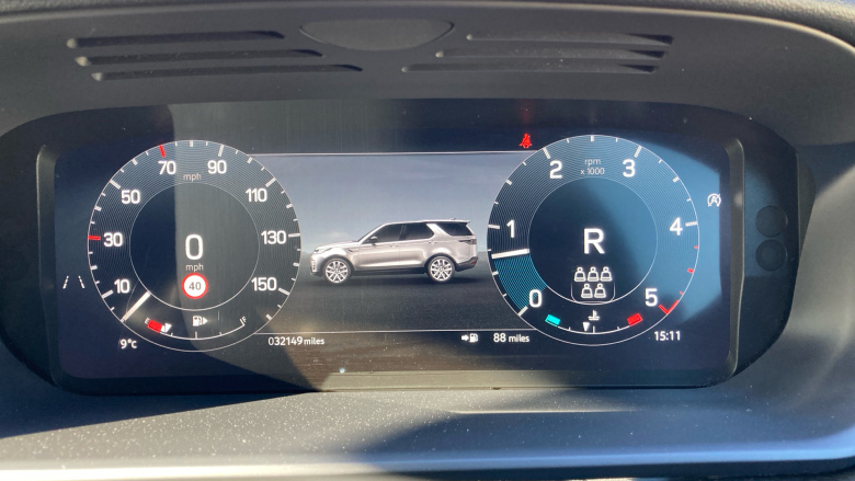 Land Rover Discovery 3.0 D300 Dynamic SE 5dr Auto Diesel Station Wagon